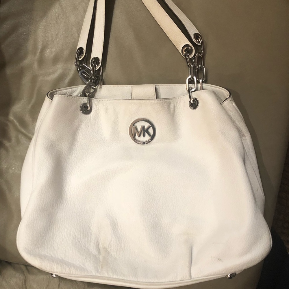 White MIchael Kors purse